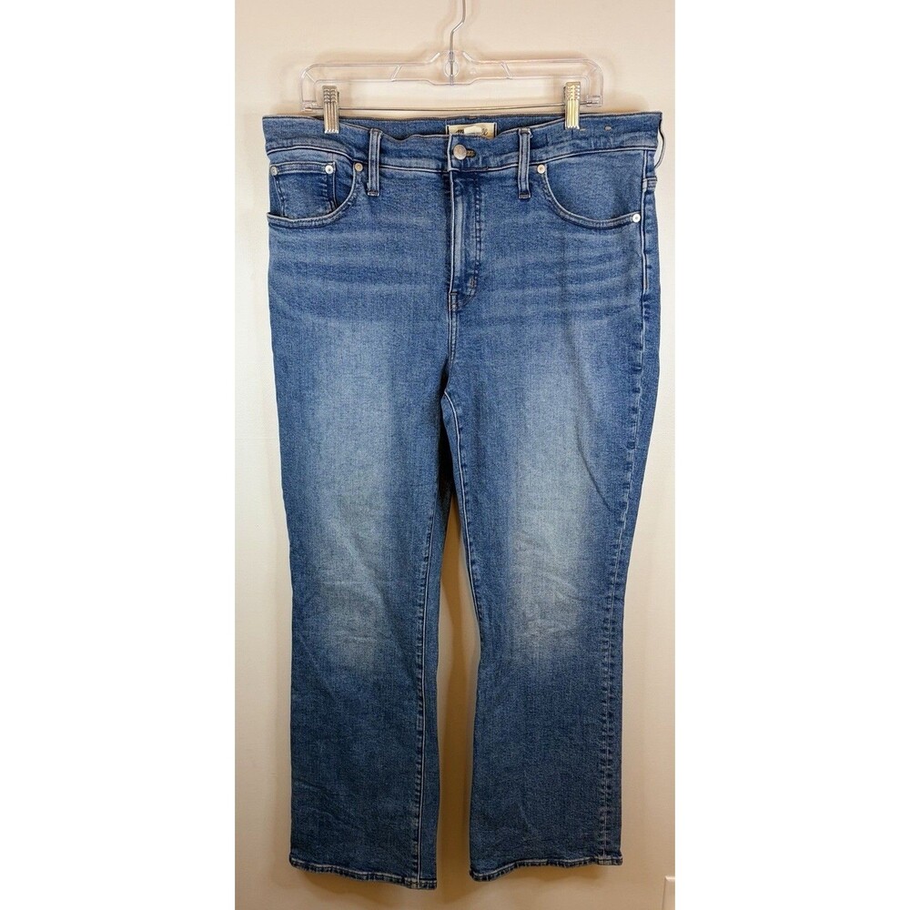 MADEWELL Mid-Rise Kick Out Jeans Medium Wash Pockets Size 32T Tall Ankle Length